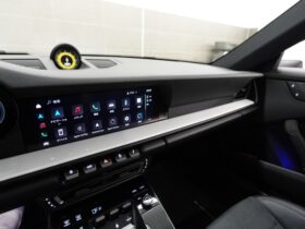 
									Porsche 911 Carrera GTS White 2023′ 6GK1N full								