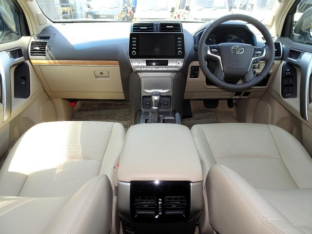 TOYOTA Land Cruiser Prado TX L Packet Matte Black Ed White 2023′ 6GVX0