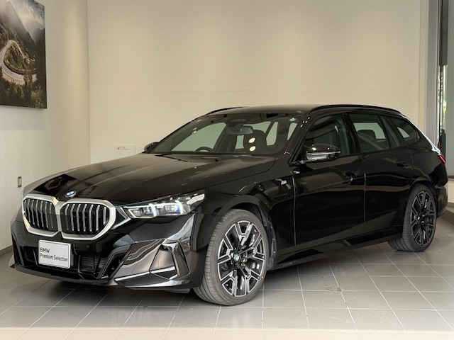 BMW 5 Series 523d xDrive M Sport Black 2024′ 6VK6Y