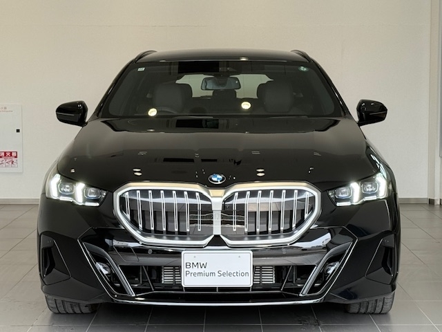BMW 5 Series 523d xDrive M Sport Black 2024′ 6VK6Y
