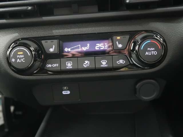NISSAN Note X FOUR Gray 2024′ 6WMOO