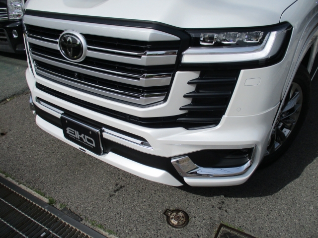 TOYOTA Land Cruiser Wagon ZX Pearl White/Pearl White 2023′ 6X24V