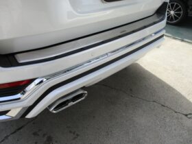 
									TOYOTA Land Cruiser Wagon ZX Pearl White/Pearl White 2023′ 6X24V full								