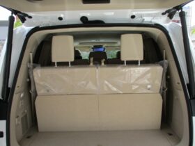 
									TOYOTA Land Cruiser Wagon ZX Pearl White/Pearl White 2023′ 6X24V full								