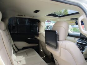 
									TOYOTA Land Cruiser Wagon ZX Pearl White/Pearl White 2023′ 6X24V full								