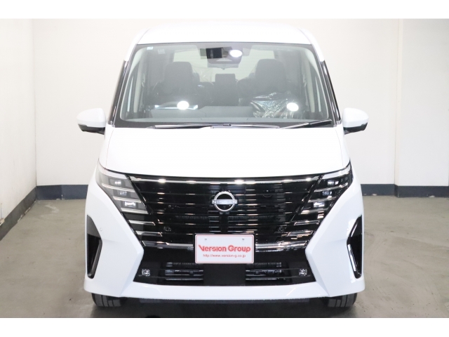 NISSAN Serena e-POWER Highway Star V Pearl White 2025′ 6XPBL