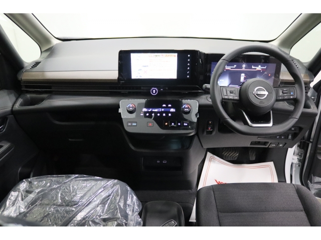 NISSAN Serena e-POWER Highway Star V Pearl White 2025′ 6XPBL
