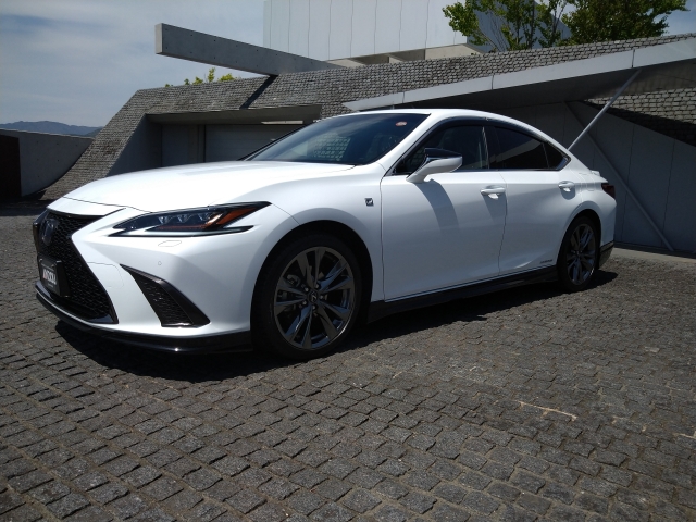 Lexus ES F Sport Pearl White 2019′ 6XPCZ