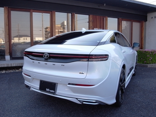 TOYOTA Crown CrossOver RS Advanced Pearl White 2022′ 6ZUIW