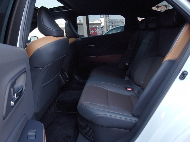 TOYOTA Crown CrossOver RS Advanced Pearl White 2022′ 6ZUIW