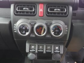 
									SUZUKI Jimny XC Pearl White 2025′ 71ZMJ full								