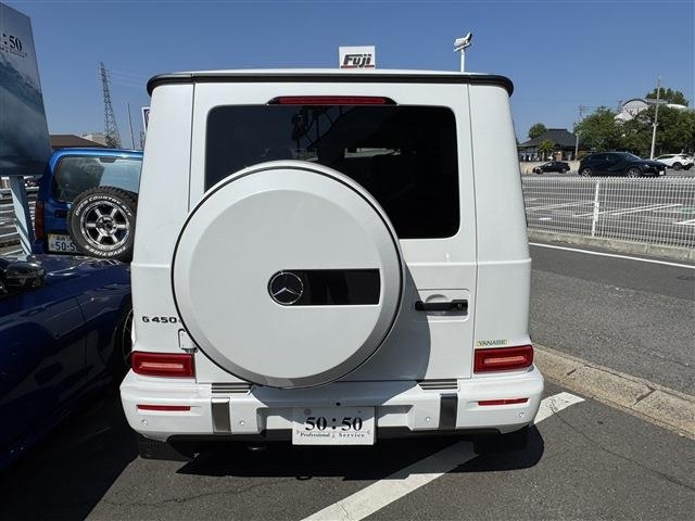 Mercedes-Benz G Class G450d(ISG) Pearl White 2024′ 76LSB