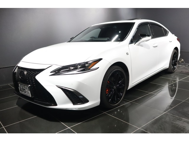 Lexus ES F Sport Pearl White 2023′ 7AT3H