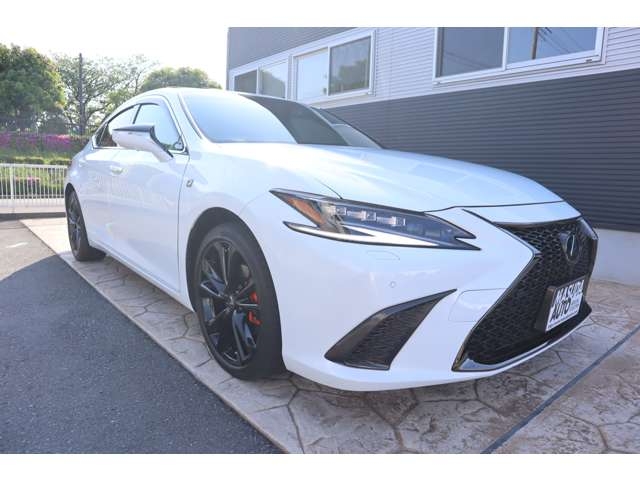 Lexus ES F Sport Pearl White 2023′ 7AT3H
