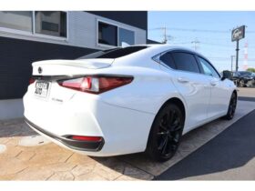 
									Lexus ES F Sport Pearl White 2023′ 7AT3H full								
