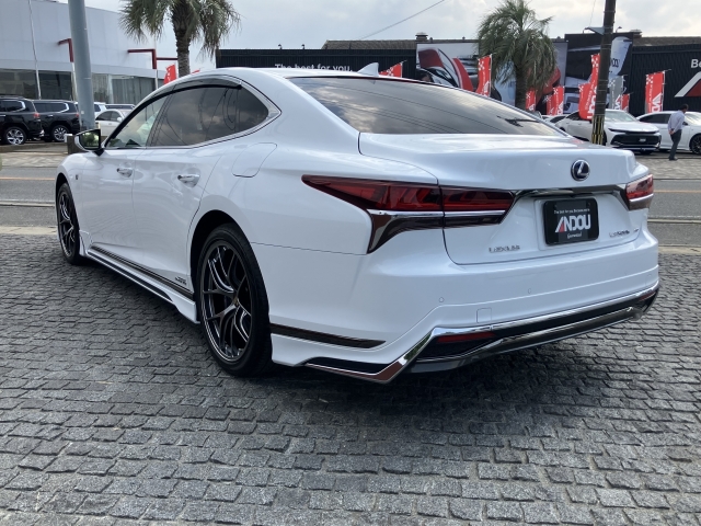 Lexus LS F Sport Pearl White 2017′ 7PKB4