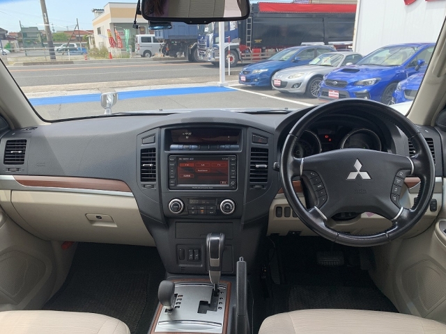 MITSUBISHI Pajero Exceed Silver 2008′ 7PKGY