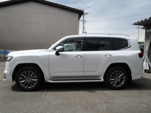 TOYOTA Land Cruiser Wagon ZX Pearl White 2023′ 7TUPX