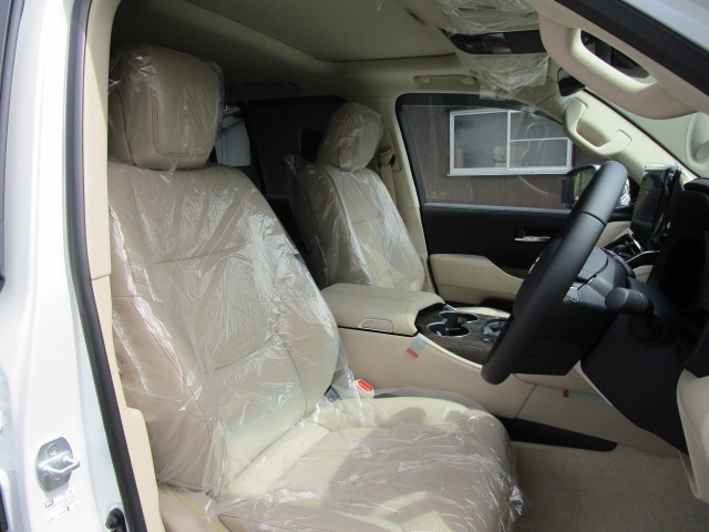 TOYOTA Land Cruiser Wagon ZX Pearl White 2023′ 7TUPX
