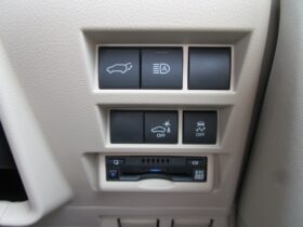 
									TOYOTA Land Cruiser Wagon ZX Pearl White 2023′ 7TUPX full								