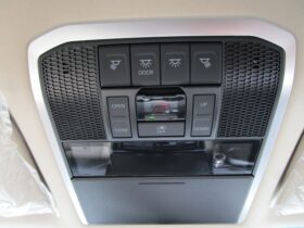 
									TOYOTA Land Cruiser Wagon ZX Pearl White 2023′ 7TUPX full								