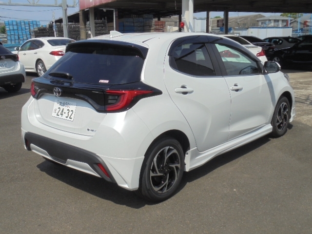 TOYOTA Yaris Z Pearl White 2025′ 7VZWE