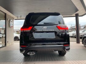 
									TOYOTA Land Cruiser Wagon ZX ◎ Modelista Aero Parts Set A Black 2023′ 7XHTB full								