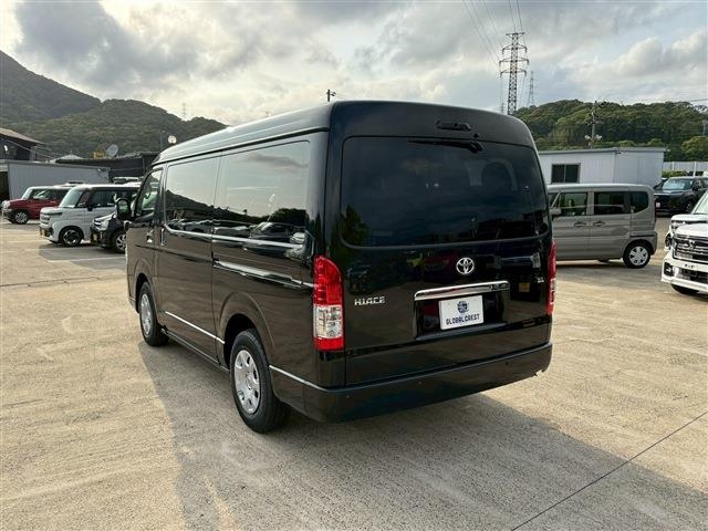 TOYOTA Hiace Wagon GL 10-seater Black 2025′ 84X4M