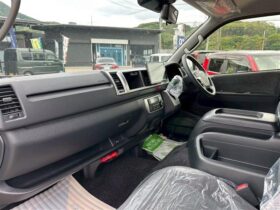 
									TOYOTA Hiace Wagon GL 10-seater Black 2025′ 84X4M full								
