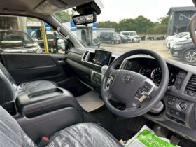 
									TOYOTA Hiace Wagon GL 10-seater Black 2025′ 84X4M full								