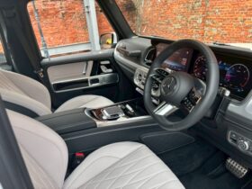 
									Mercedes-Benz G Class G450d Launch Edition (ISG) Pearl White 2024′ 86YRQ full								