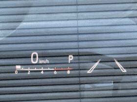 
									TOYOTA Land Cruiser Wagon ZX Pearl White 2023′ 89HVM full								
