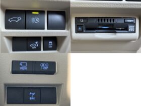 
									TOYOTA Land Cruiser Wagon ZX Pearl White 2023′ 89HVM full								