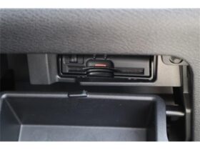 
									NISSAN Serena e-POWER Highway Star Pearl White 2018′ 8BC7U full								