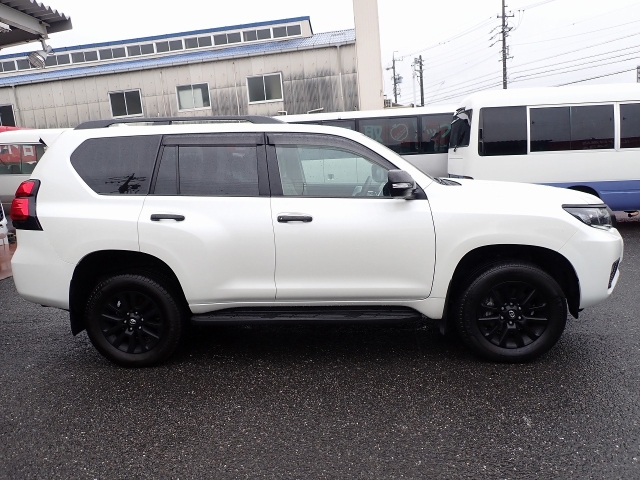 TOYOTA Land Cruiser Prado TX L Packet Matte Black Ed Pearl White 2023′ 8FABI