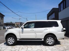 
									MITSUBISHI Pajero Exceed Pearl White 2017′ 8FI5F full								