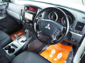 
									MITSUBISHI Pajero Exceed Pearl White 2017′ 8FI5F full								