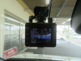 
									TOYOTA Noah S-Z Pearl White 2023′ 8FION full								