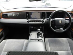 
									TOYOTA Century Standard Blue 2019′ 8HRA0 full								