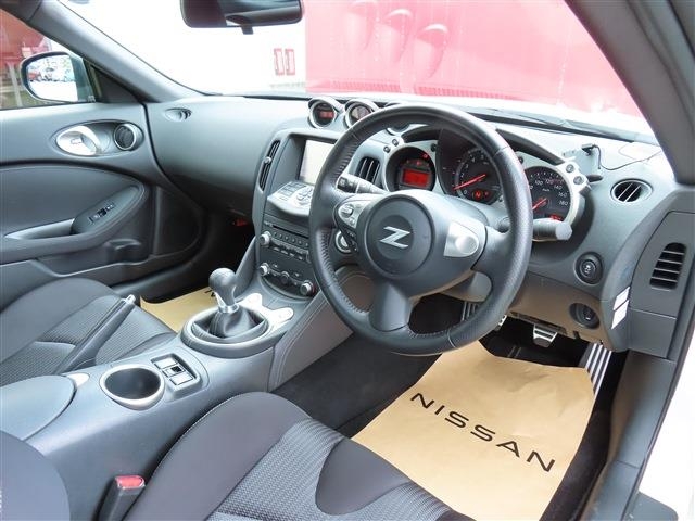 NISSAN Fairlady Z 3.7 Coupe Version S Pearl White 2019′ 8JWMW
