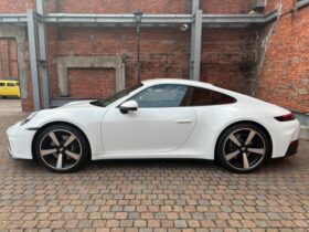 
									Porsche 911 Carrera White 2025′ 8LZJE full								