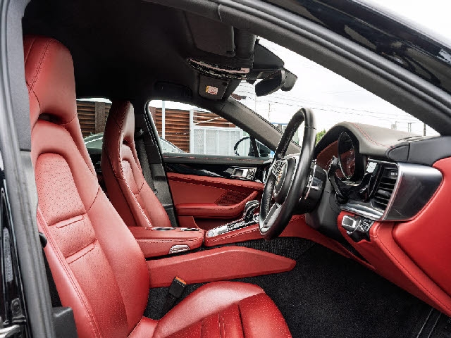 Porsche Panamera 4 Black 2018′ 8MKL9