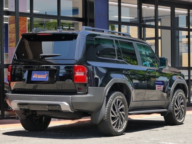 TOYOTA Land Cruiser Wagon ZX Black 2024′ 8NUV8