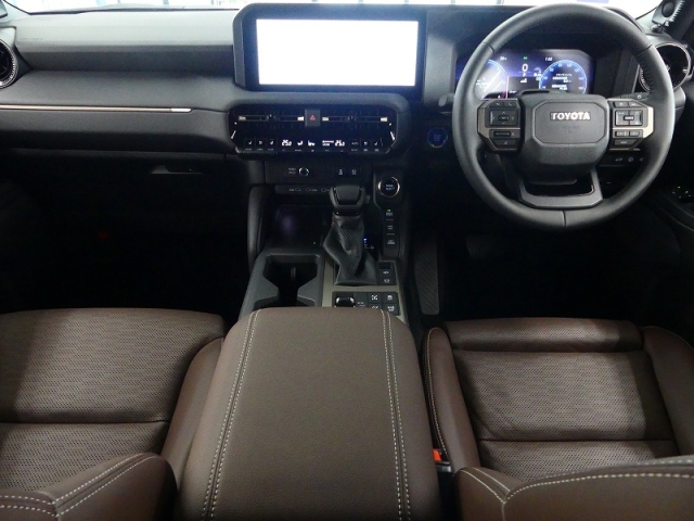 TOYOTA Land Cruiser Wagon ZX Black 2024′ 8NUV8