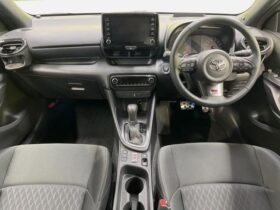 
									TOYOTA Yaris RS Pearl White 2021′ 8O2QU full								