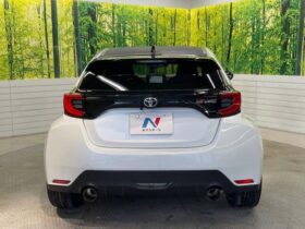 
									TOYOTA Yaris RS Pearl White 2021′ 8O2QU full								
