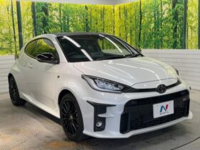 
									TOYOTA Yaris RS Pearl White 2021′ 8O2QU full								
