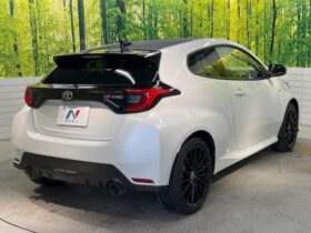 
									TOYOTA Yaris RS Pearl White 2021′ 8O2QU full								