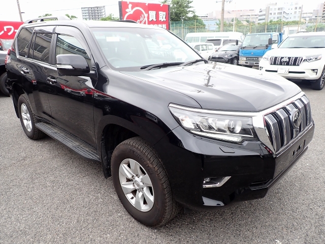 TOYOTA Land Cruiser Prado TX L Package Sunroof 7 Seater Black 2022′ 8Q070