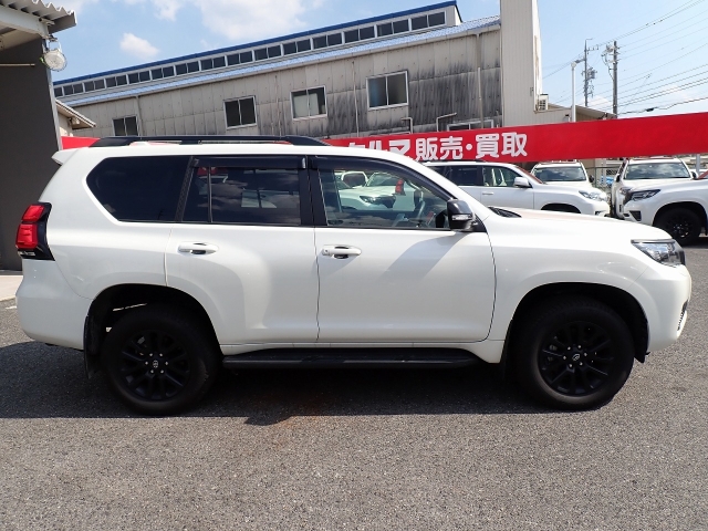 TOYOTA Land Cruiser Prado TX L Packet Matte Black Ed Pearl White 2023′ 8Q074